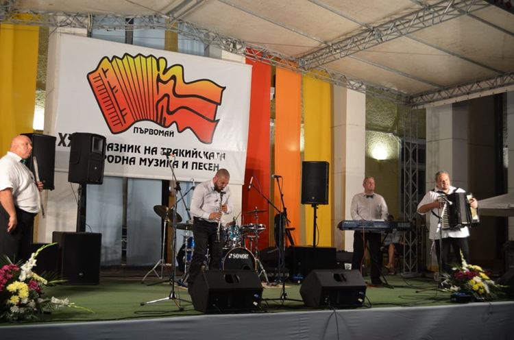 Иво Папазов и оркестър „Тракия“ -  45 години на сцена, а 65- годишен юбилей отбеляза Хари Асенов