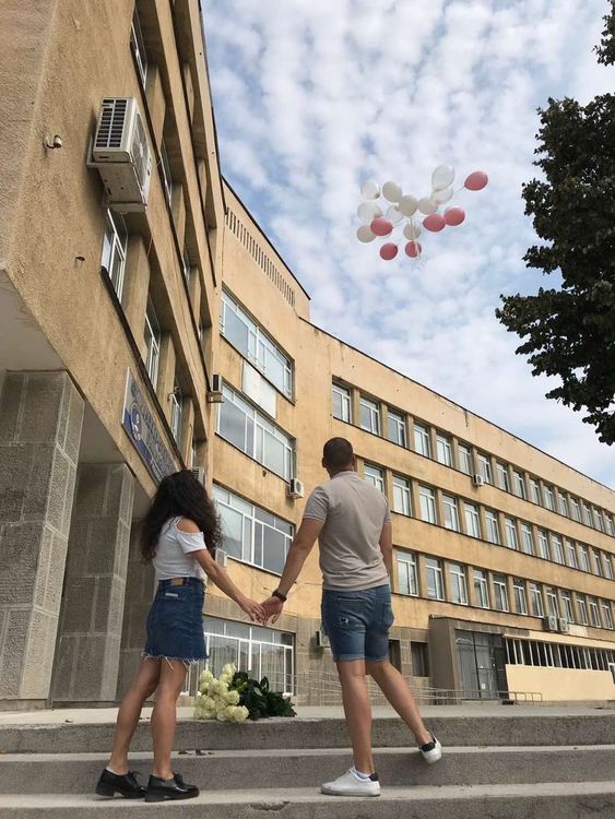 Възпитаници на Финансово-стопанската гимназия си казаха „да“ в училище