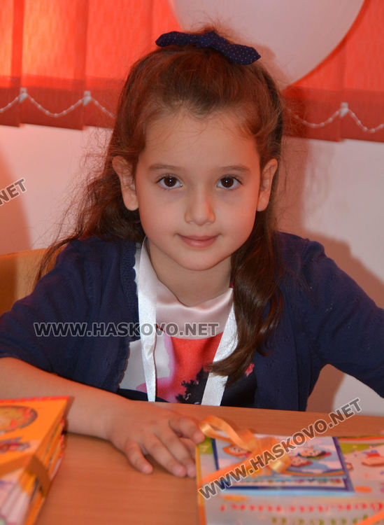 ОУ „Ив.Рилски“ посрещна 154 първолаци на 150-ата си годишнина