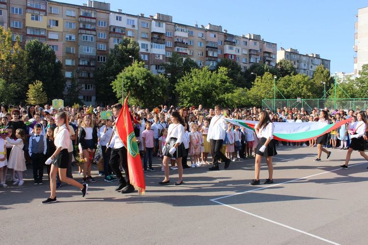 Снимки: Фейсбук