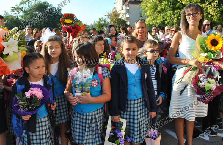 Втори първи звънец би за учителката Мариета Милкова