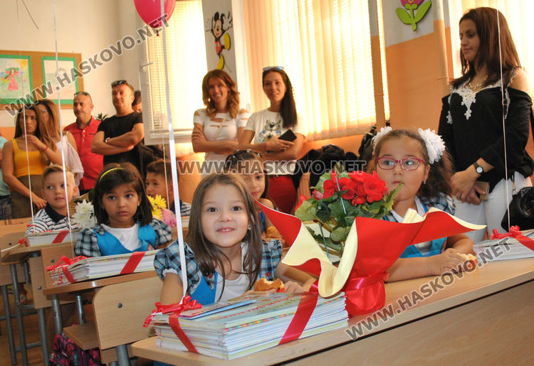 Втори първи звънец би за учителката Мариета Милкова