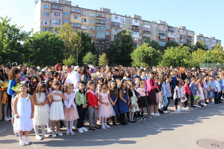 Снимки: Фейсбук