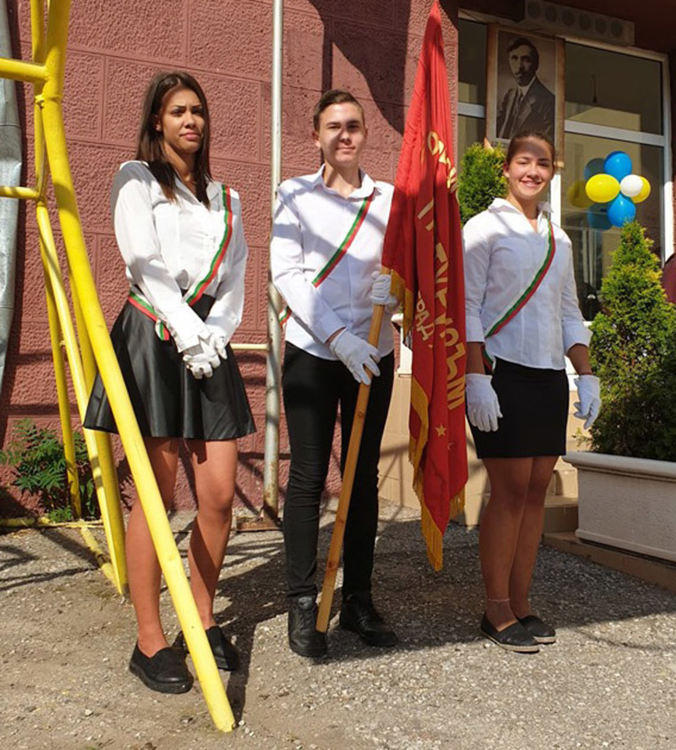 Две гимназии в Хасково посрещнаха осмокласници в нови професии