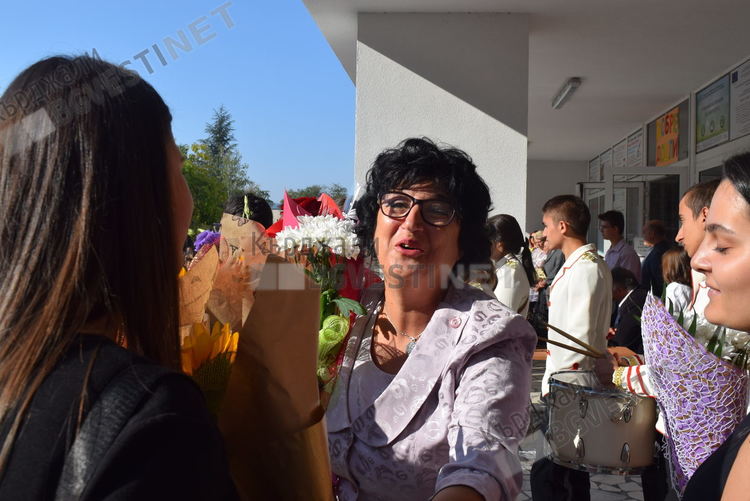 Две елитни училища в Кърджали с общо тържество за първия учебен ден, 1310 ученици прекрачиха школския праг