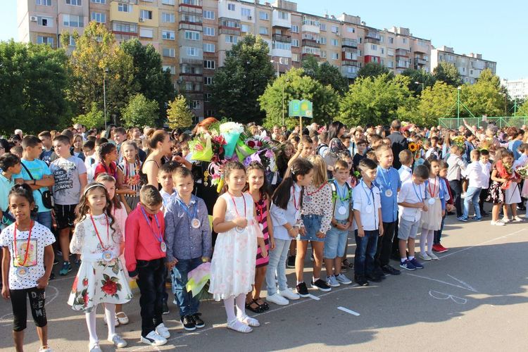 Снимки: Фейсбук