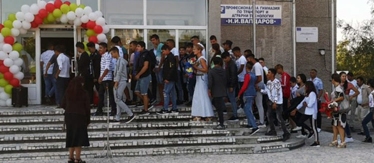 Две гимназии в Хасково посрещнаха осмокласници в нови професии