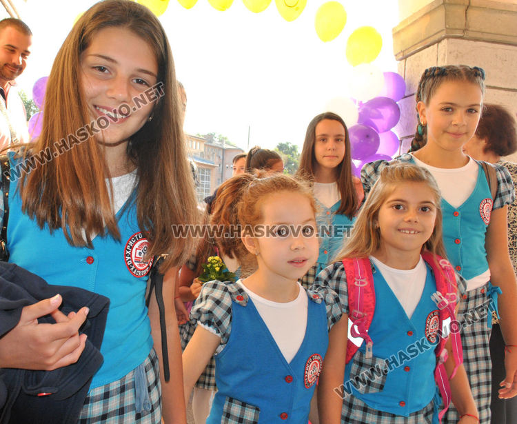 Втори първи звънец би за учителката Мариета Милкова