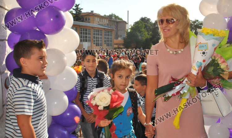 Втори първи звънец би за учителката Мариета Милкова