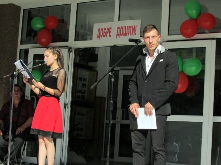 Професионалната гимназия по електротехника „А.С.Попов“ в Девин от тази година откри нова паралелка за специалността  „Автоматизация на непрекъснати производства“