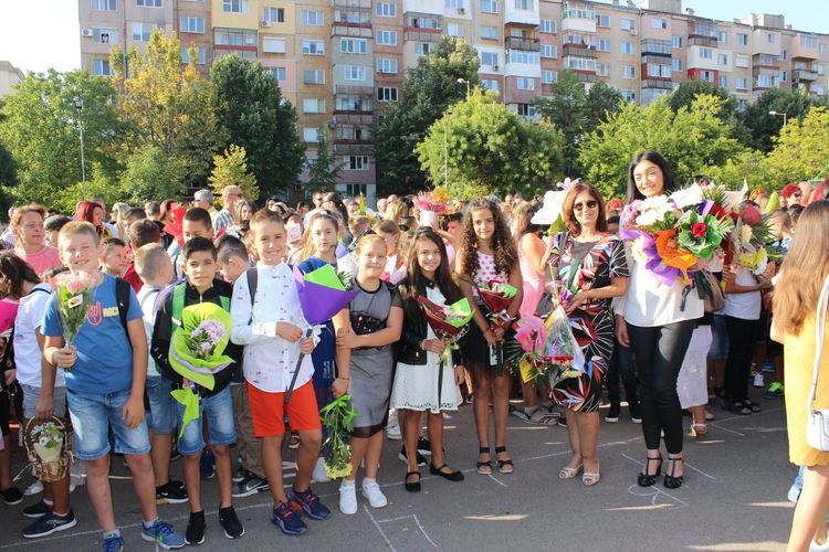 Снимки: Фейсбук