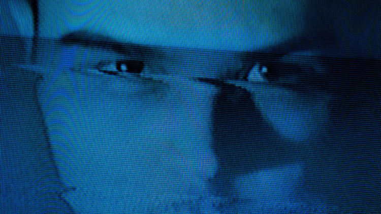 Модератори във "Фейсбук" страдат от катастрофални ефекти върху психиката