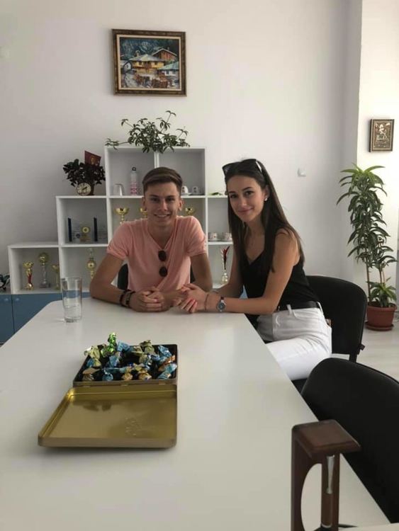 Школи по спортни танци и дигитални науки в СУ”Златаров”