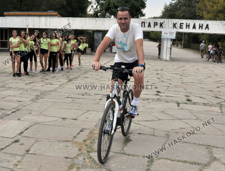 Малки и големи се включиха във велопоход в "Кенана" в Седмицата на мобилността