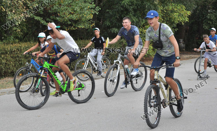 Малки и големи се включиха във велопоход в "Кенана" в Седмицата на мобилността