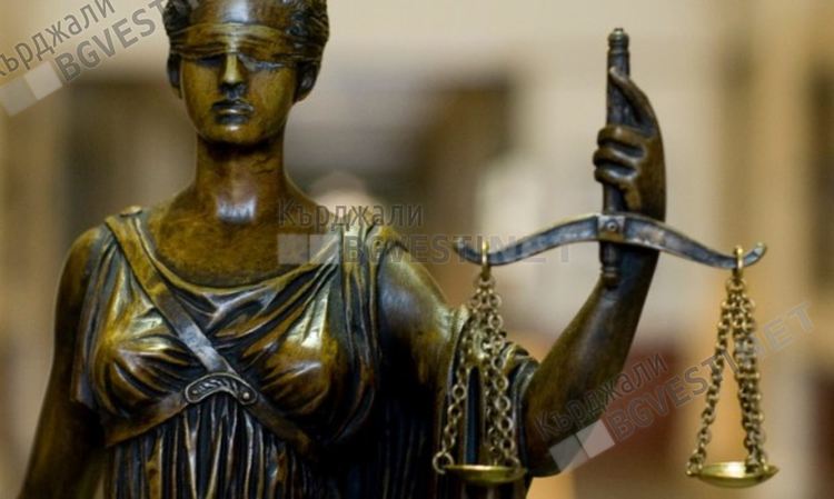 Сабахаттин, който прободе смъртоносно майка си в Калоянци е на свобода под гаранция