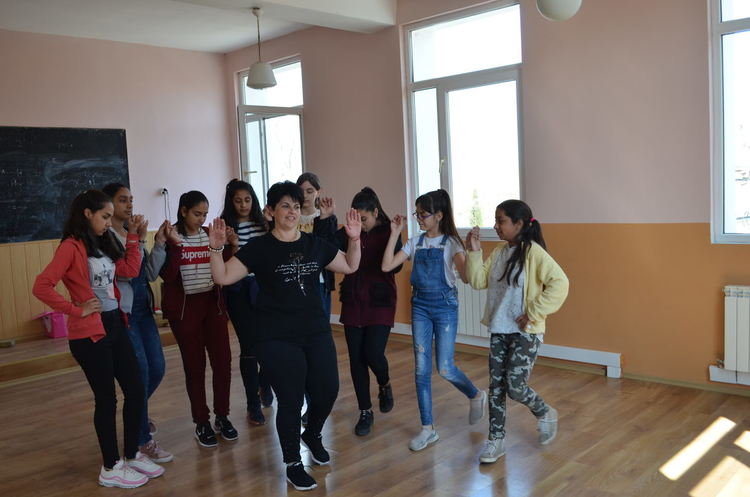 Завърши проект  “ЗаЕдно хоро”