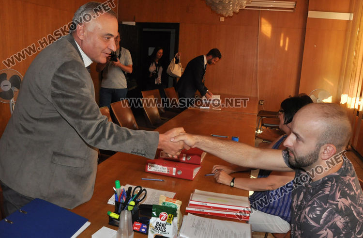 БСП и ВМРО регистрираха кандидатите си за кметове и общински съветници