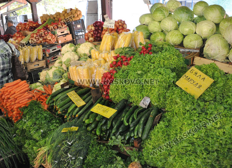 Хасковлии се радват на изобилие от плодове и зеленчуци преди есента 