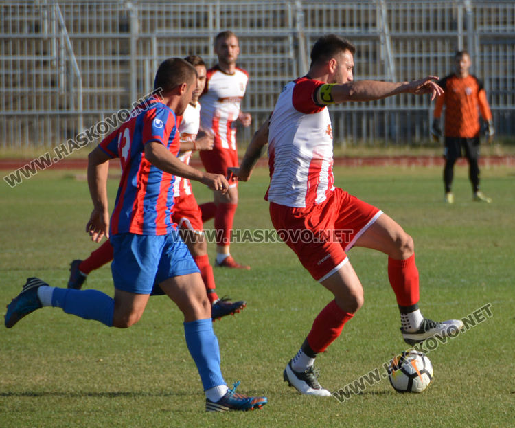 ФК „Хасково” разгроми „Сокол” на „Ямача”
