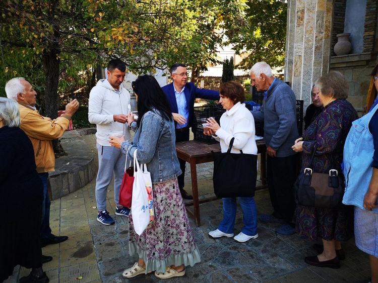 Ашуре в църквите и джамията занесе кметът