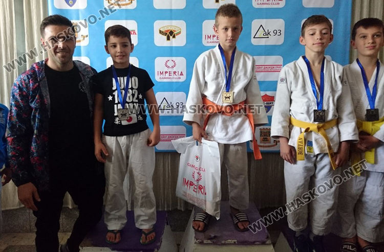 21 медала и отборна купа за хасковските джудисти от Международен турнир