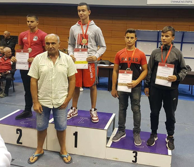 4 медала за хасковските ММА бойци от Държавното в София