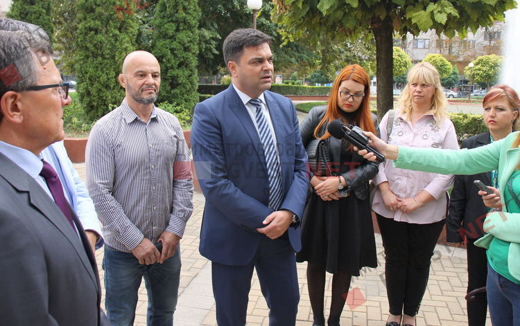 ГЕРБ регистрира пълна листа и кандидат-кметове в Община Димитровград /видео/