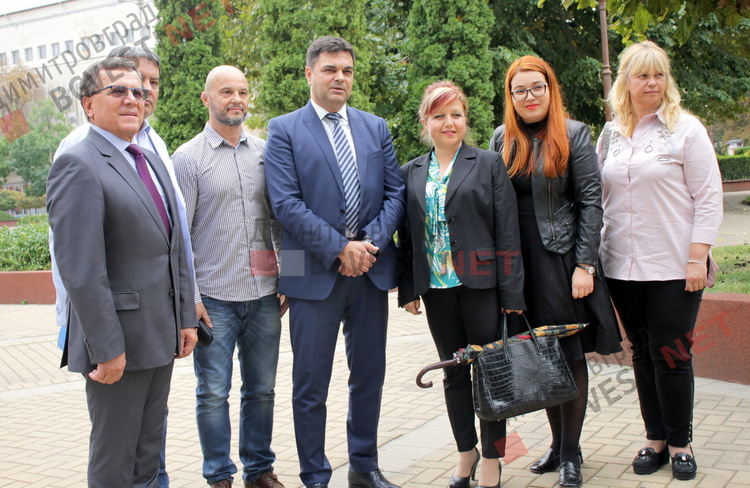 ГЕРБ регистрира пълна листа и кандидат-кметове в Община Димитровград /видео/