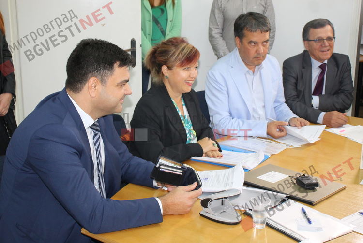 ГЕРБ регистрира пълна листа и кандидат-кметове в Община Димитровград /видео/