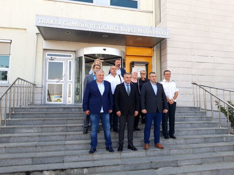 сн: Агенция "Митници"