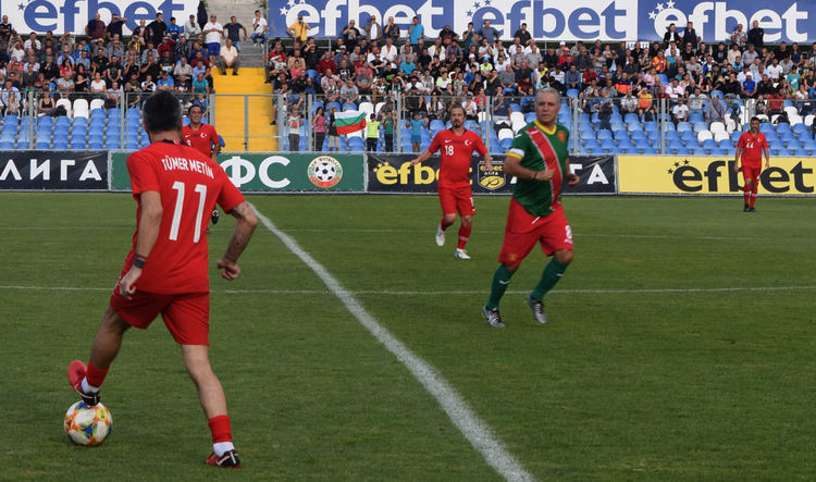 Бронзовите медалисти на България и Турция не излъчиха победител в Кърджали,но зарадваха феновете
