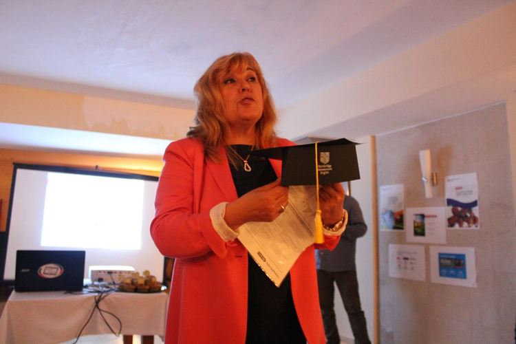 За трета година от НЕА ГЕРМАНИКА раздадоха Cambridge сертификати на своите ученици