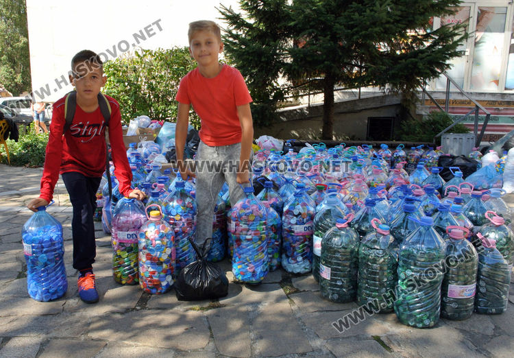 Хасково, Харманли и Симеоновград се включиха в кампанията &bdquo;Капачки за бъдеще&ldquo;