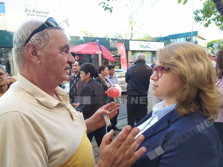 Пред Червеното и с чаша червено вино социалистите откриха предизборната си кампания