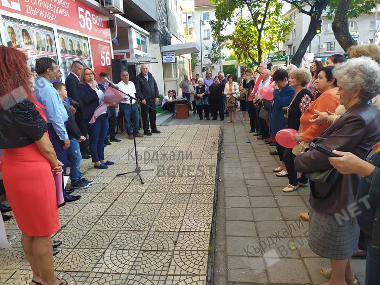 Пред Червеното и с чаша червено вино социалистите откриха предизборната си кампания