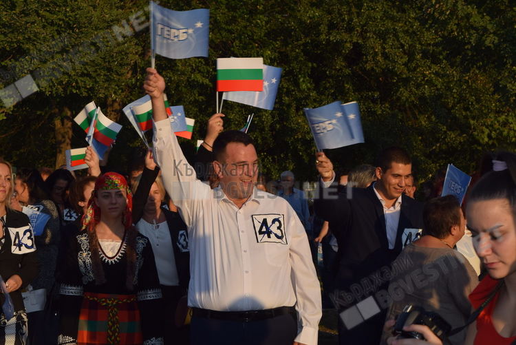 Никола Чанев събра стотици привърженици на митинг с призив: „Време е за промяна!”