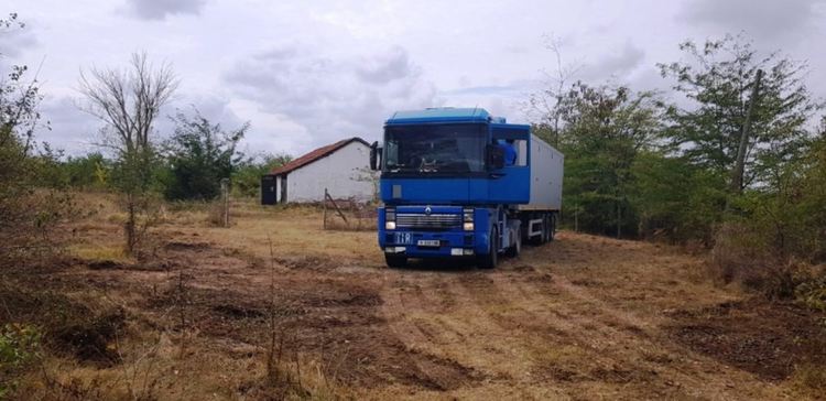 Екологосъобразно събират и съхраняват  опасни отпадъци 