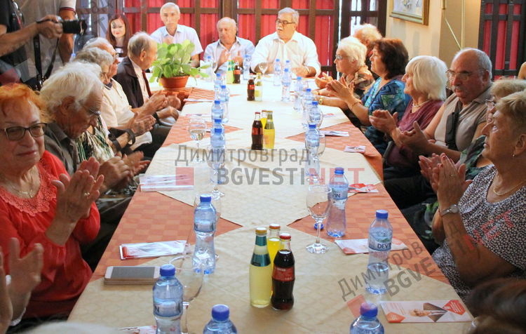 БСП стартира своята кампания в очакване на оспорвана надпревара