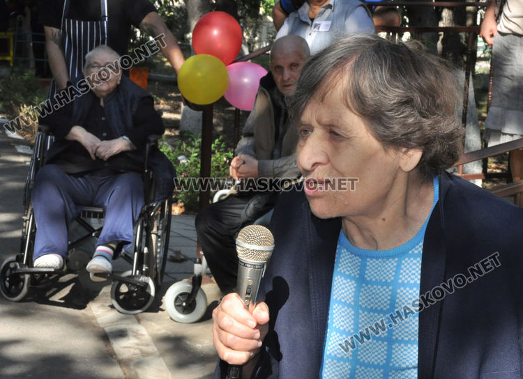 С празничен концерт отбелязаха Деня на възрастните хора в дома на „Кенана“