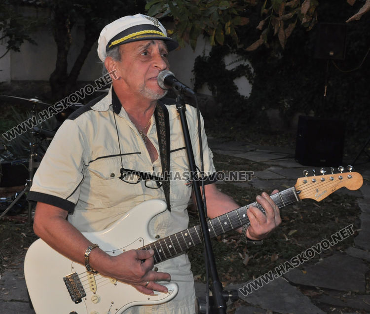 Музикантите от Хасково се събраха с почит към колегите си