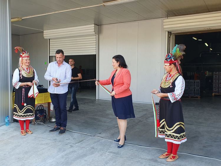 Министър Танева откри нова поточна линия за 80-годишнината на „Булконс Първомай“