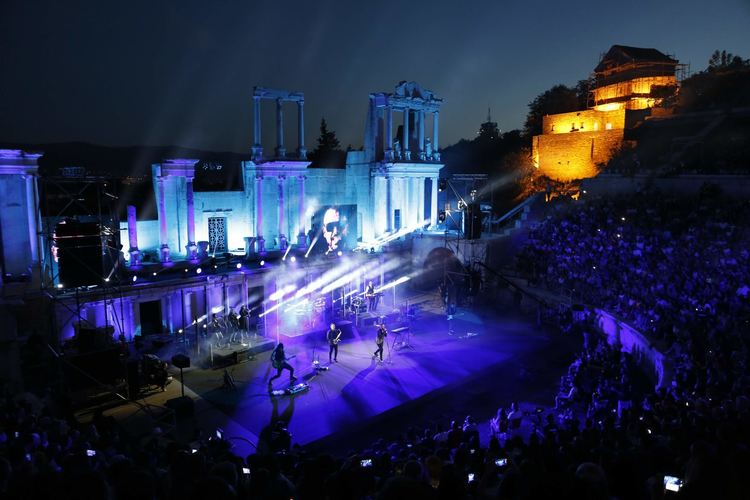 Графа с концерт в шест български града