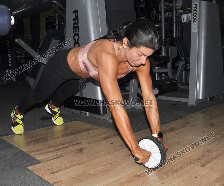 Хасковлийката Кремена Русева дебютира с медал в Държавното по бодибилдинг и фитнес