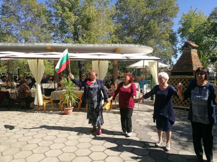 Хората от третата възраст празнуваха