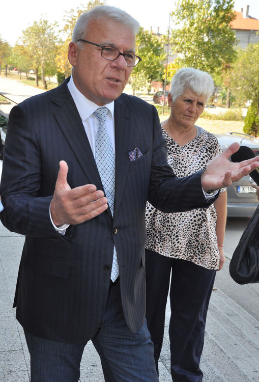 Драгомир Андонов и екипът му дискутираха проблемите на "Болярово" с хора от квартала