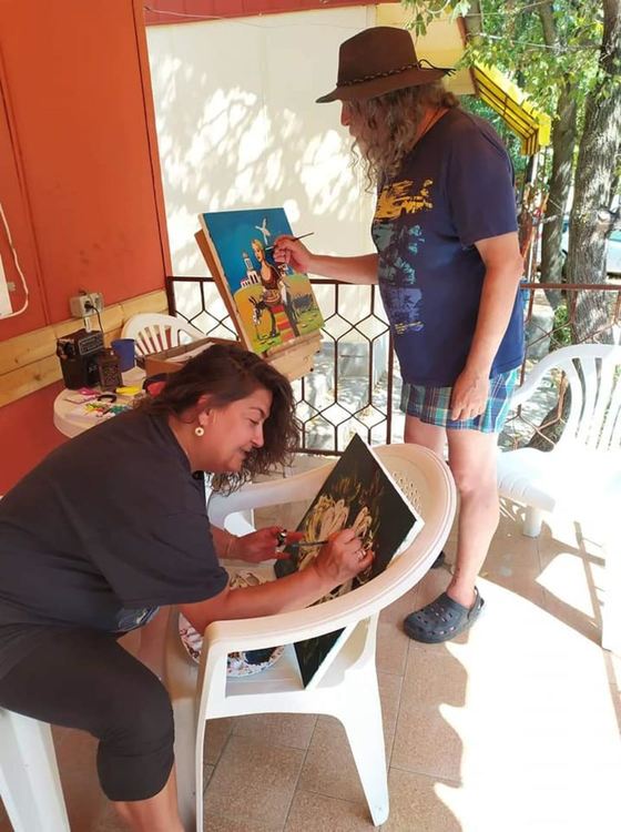 Моменти от работния процес . сн: личен архив ДХД