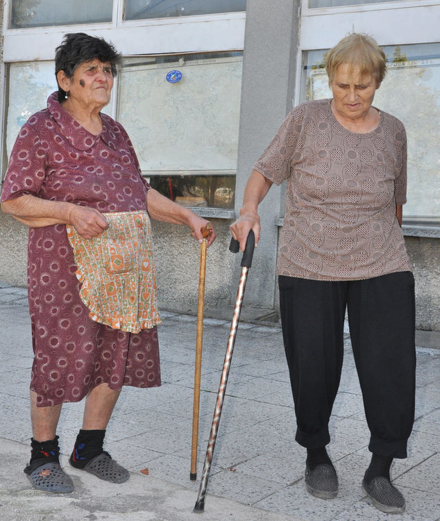 Драгомир Андонов и екипът му дискутираха проблемите на "Болярово" с хора от квартала