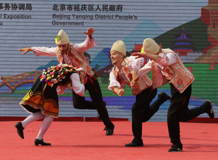 Ансамбъл “Хасково” представя България на световен фестивал в Китай