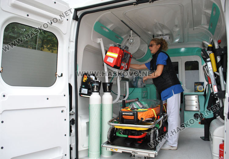 Нова високопроходима линейка пристигна в Хасково